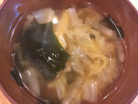 わかめと大根と白菜の味噌汁